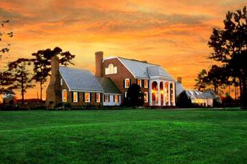 Kingsbay Mansion & Vacation Houses