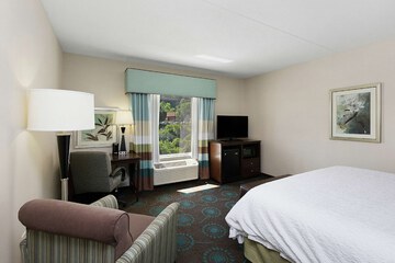 Room 50 of 74