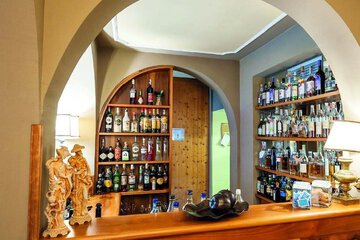 Snack bar