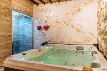 Indoor spa tub