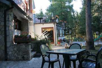 Breakfast area