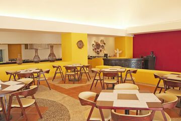restaurant cafeteria