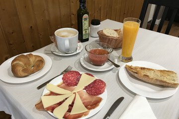 Breakfast meal