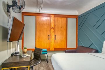Room 43 of 115