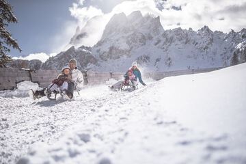 Snow and ski sports