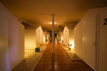 hotel_rooms