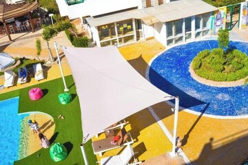 Poolside bar