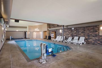 Pool 4 of 33