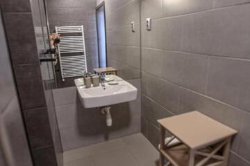 Photo 37