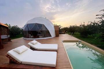 Private pool