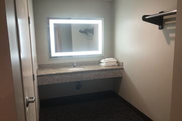Bathroom sink