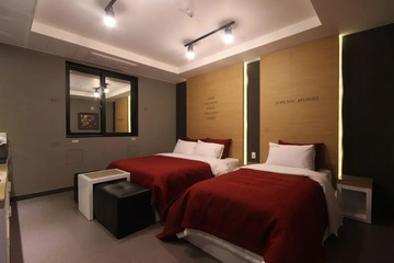 guest_rooms