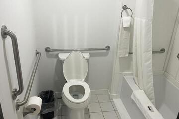 Photo 32
