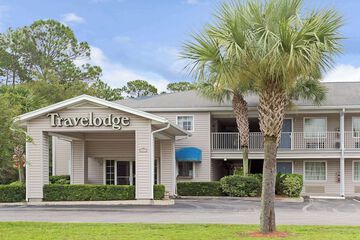 Travelodge Suites by Wyndham MacClenny / I-10