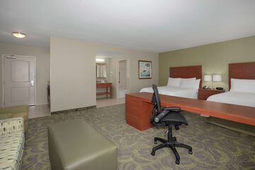 Room 53 of 80