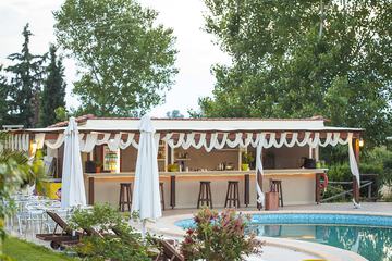 Poolside bar
