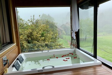 Private spa tub