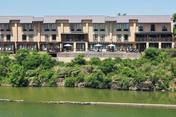 Hidden Falls Inn