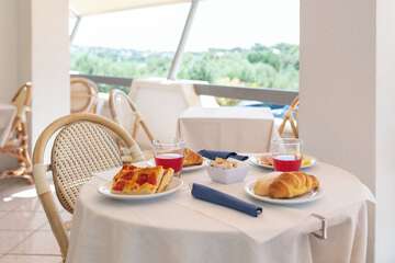Breakfast area