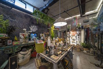 Gift shop