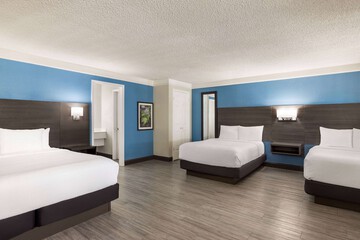 Room 21 of 32