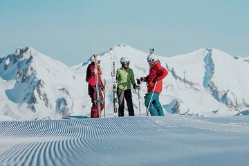 Snow and ski sports