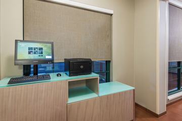 Business Center 21 of 21