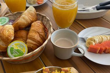 Breakfast meal