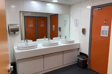 Bathroom sink