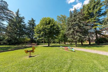 Children's play area - outdoor