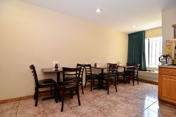 Breakfast/Coffee Service 41 of 52