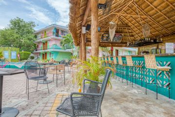 Poolside bar