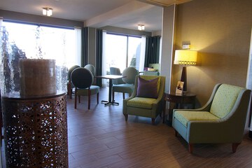 Hotel Interior 10 of 38