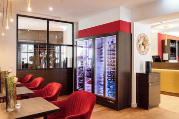 Snack bar