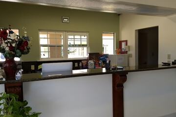 Check-in/check-out kiosk