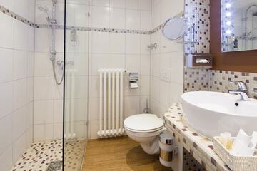 Bathroom amenities