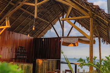 Poolside bar