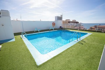 Rooftop pool