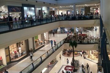Shopping mall