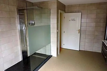 hotel_rooms