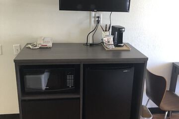 Breakfast/Coffee Service 14 of 16