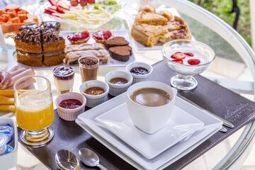 Breakfast meal