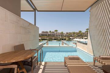 Private pool