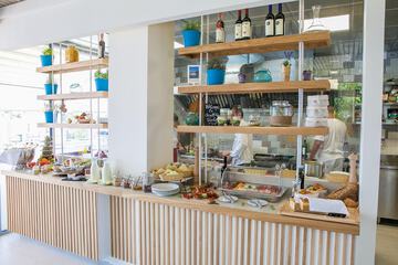 Breakfast buffet