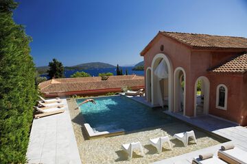 Private pool