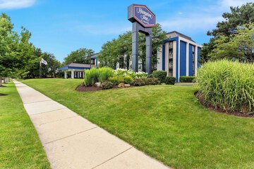 Hampton Inn Chicago / Naperville