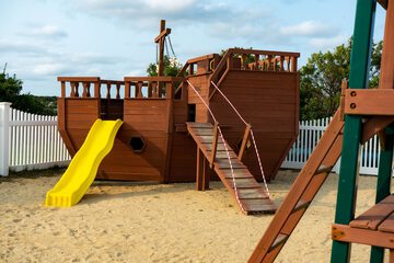 Children's play area - outdoor