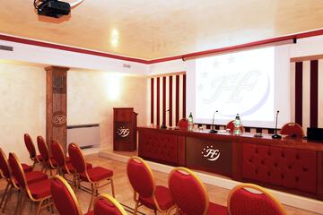 Meeting facility