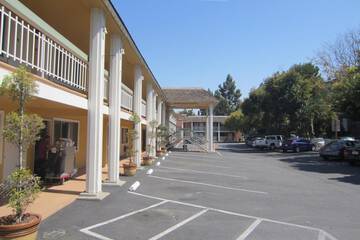Caravelle Inn Extended Stay