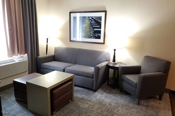 Room 18 of 38